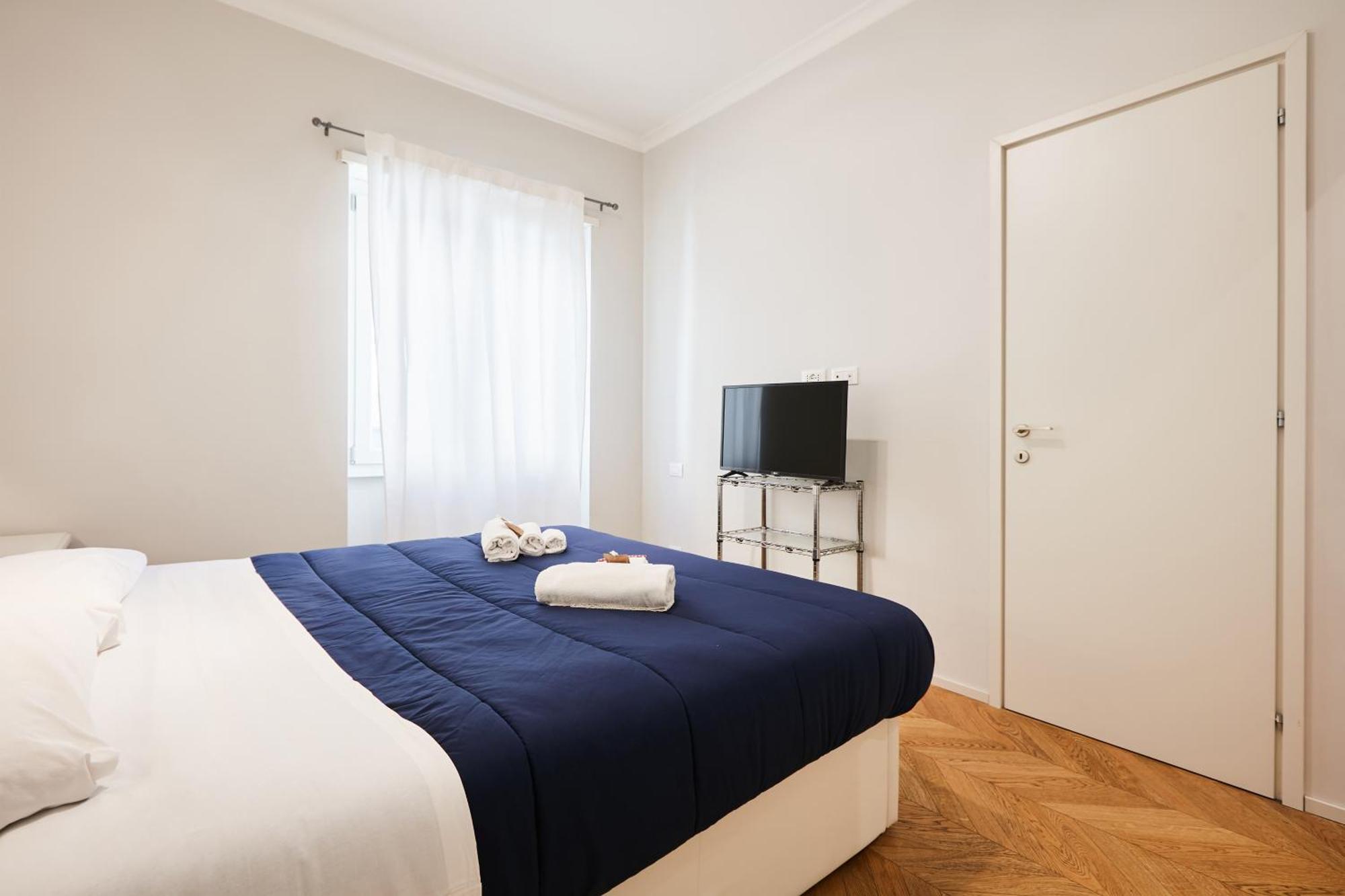 Dream Vatican Holidays - Marine & Vintage Cars Apartment